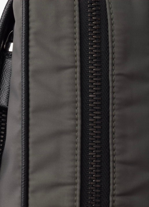 Prada Re-Nylon schoudertas met leren details - detail 2 antraciet