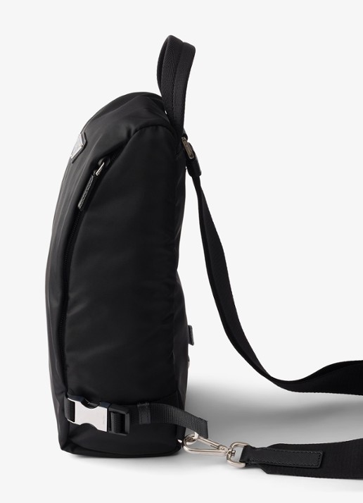 Prada Re-Nylon schoudertas met leren details - detail 4 zwart