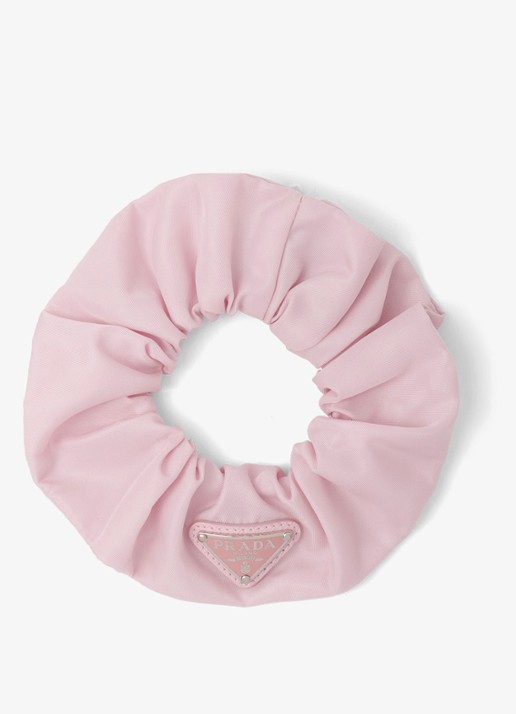 Prada Re-Nylon scrunchie met logo - voorkant 2 lichtroze