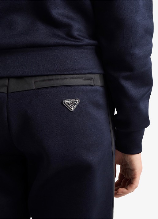 Prada Re-Nylon slim fit trackpants met siernaad - detail 5 donkerblauw