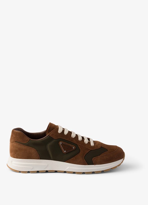 Prada Re-Nylon sneaker met suède details
