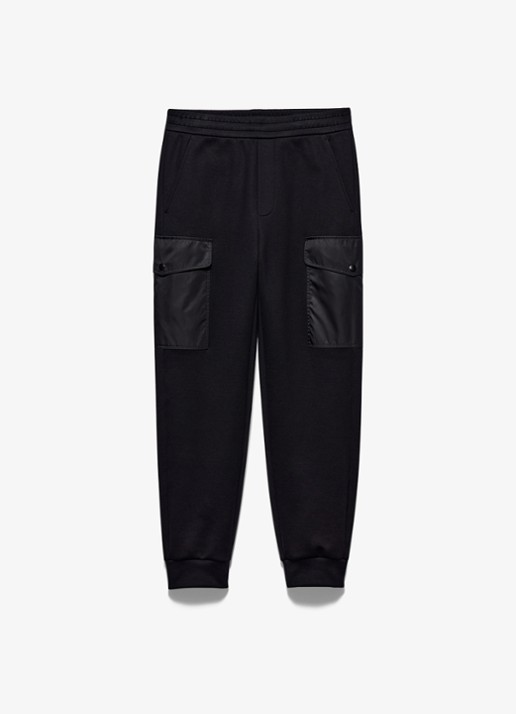 Prada Re-Nylon tapered fit joggingbroek met klepzakken - voorkant 4 zwart