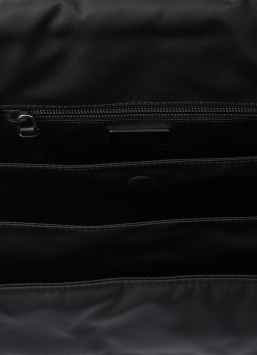Prada Re-Nylon Traveller Medium crossbodytas met leren details - detail 4 zwart
