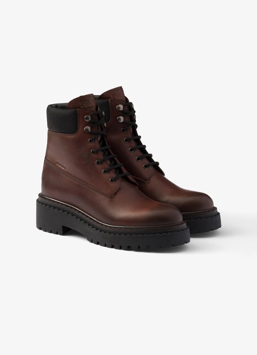 Prada Re-Nylon veterboot van leer - voorkant 3 donkerbruin