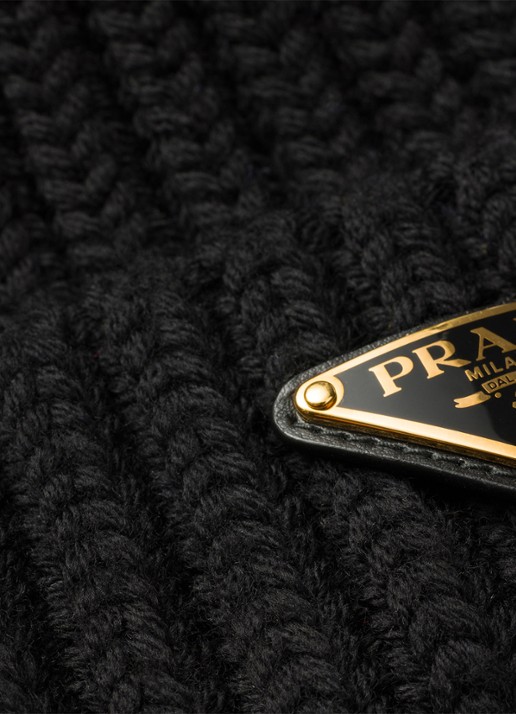 Prada Ribgebreide muts van scheerwol met logo - detail 2 zwart