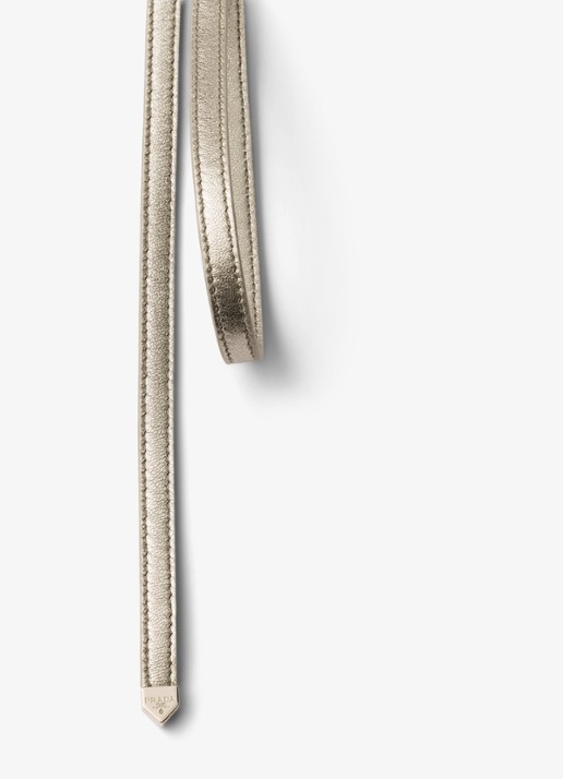 Prada Riem van lamsleer met metallic finish - detail 4 goud