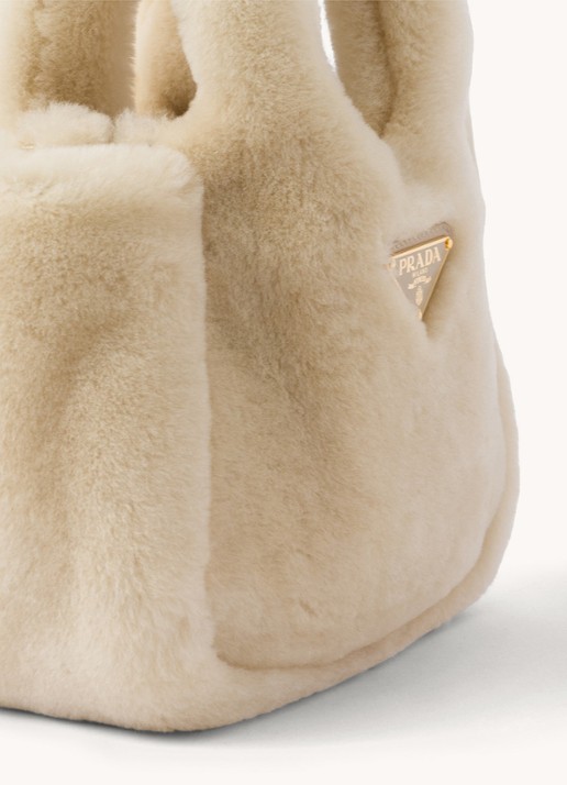 Prada Shearling mini handtas met schapenvacht - detail 3 creme