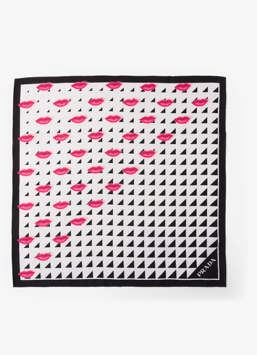 Prada Sjaal van zijde met print 55 x 55 cm