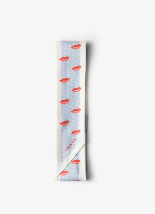 Prada Sjaal van zijde met print - voorkant 3 lichtblauw