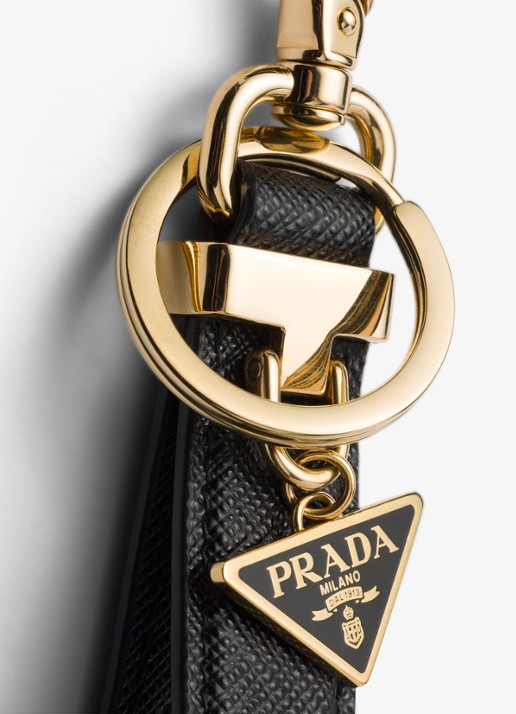 Prada Sleutelhanger van kalfsleer met logo - detail zwart