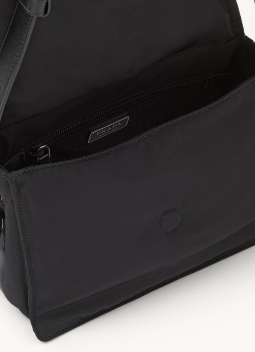 Prada Small Re-Nylon gewatteerde schoudertas met leren details - detail 3 zwart