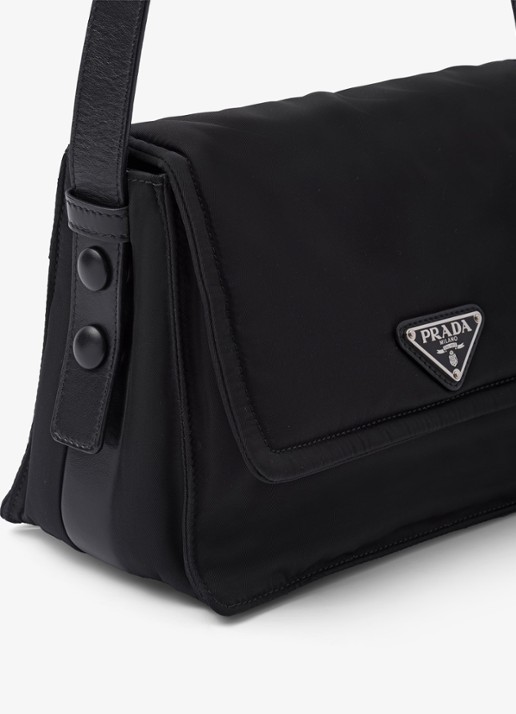 Prada Small Re-Nylon gewatteerde schoudertas met leren details - detail 3 zwart