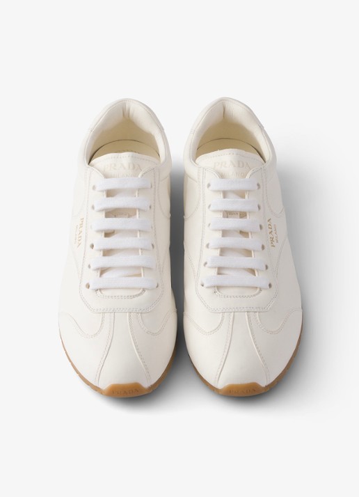 Prada Sneaker van leer - detail 4 gebroken wit