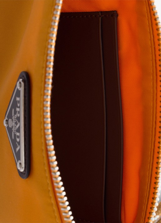 Prada Speedrock Re-Nylon telefoonhoesje met leren details en afneembare schouderriem - detail 4 orange