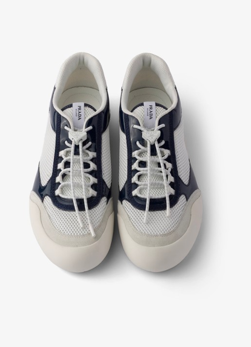 Prada Speedrock sneaker met lakleren en mesh details - detail 3 donkerblauw
