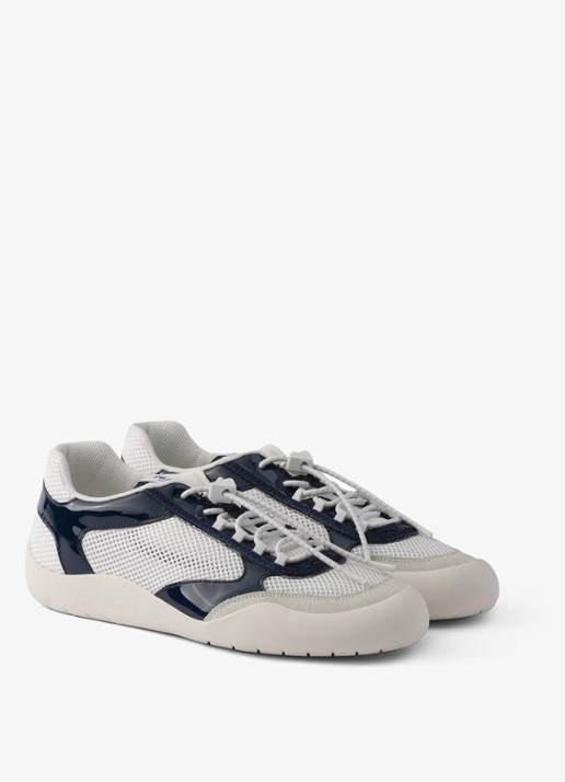 Prada Speedrock sneaker met lakleren en mesh details - voorkant 2 donkerblauw