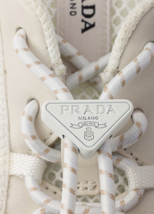 Prada Speedrock sneaker van leer met mesh details - detail 5 beige