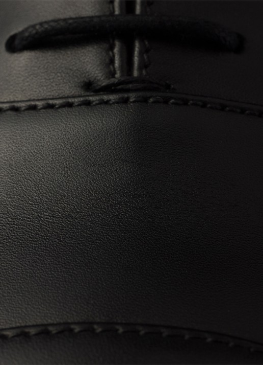 Prada Toblach veterschoen van leer - detail 6 zwart