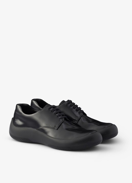 Prada Veterschoen van leer - detail zwart