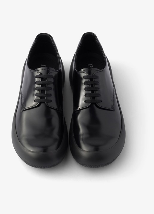 Prada Veterschoen van leer - detail 2 zwart