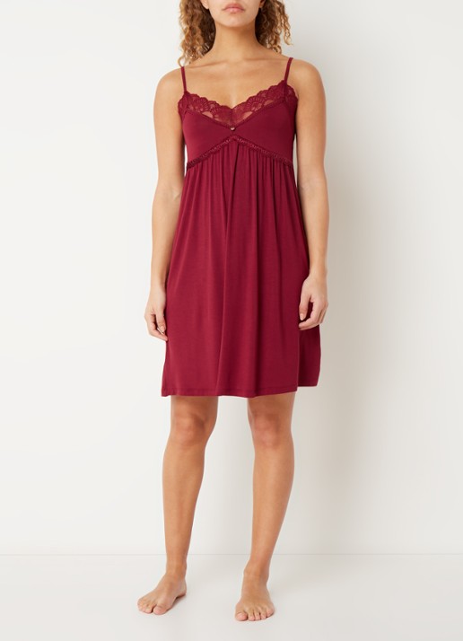 Pretty You Slipdress van bamboe met kant - voorkant 4 bordeauxrood