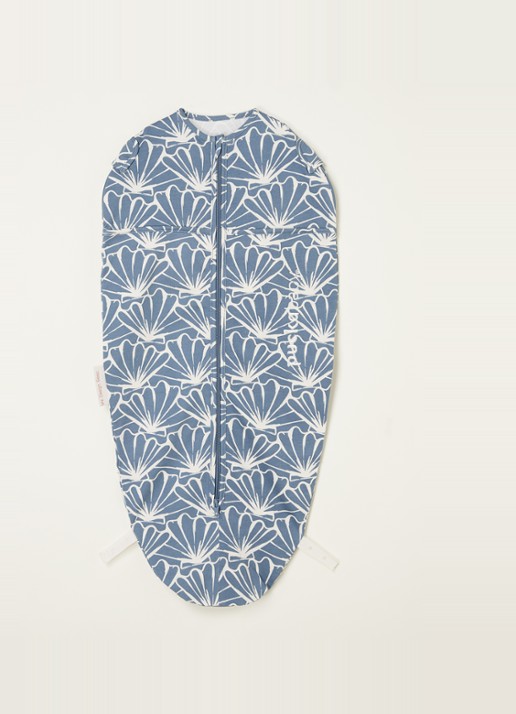 Puckababy Original mini slaapzak met print - voorkant 2 staalblauw