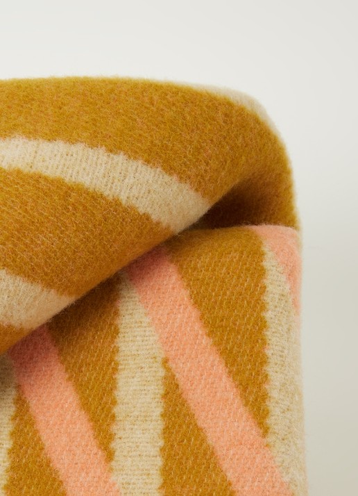 Røros Tweed Bislett plaid 135 x 200 cm - detail 3 mosterd