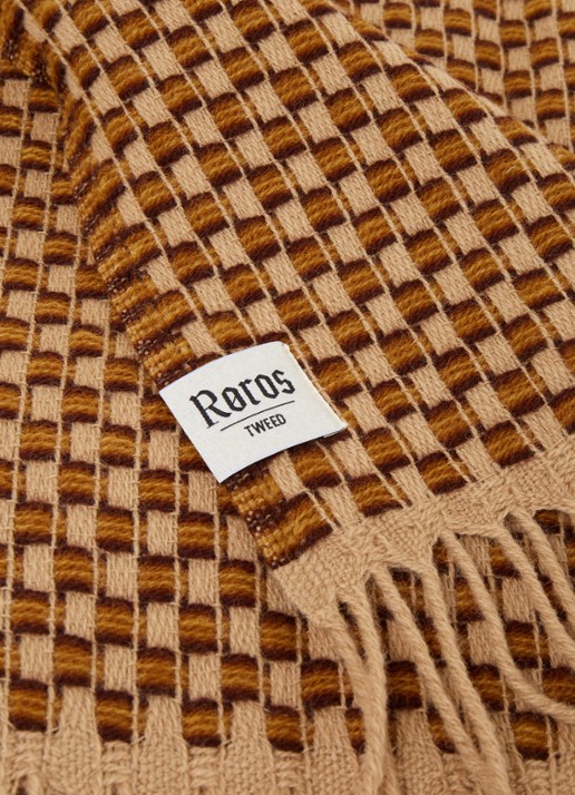 Røros Tweed Isak plaid van Noorse lamswol 150 x 210 cm - detail okergeel