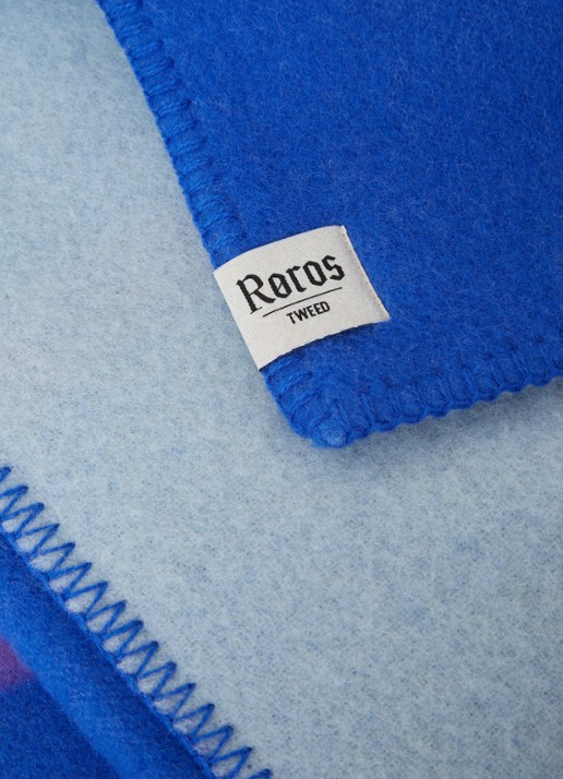 Røros Tweed Knut plaid van lamswol 200 x 135 cm - detail kobaltblauw