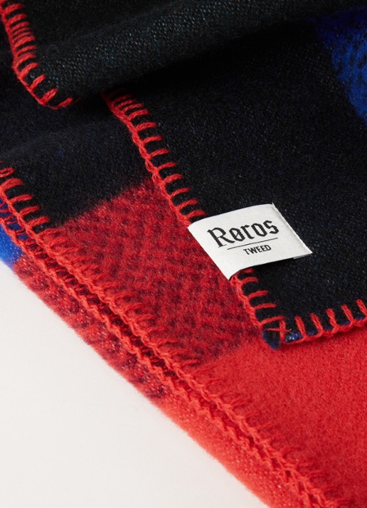 Røros Tweed Mikkel plaid van wol 135 x 200 cm - detail 3 royalblauw