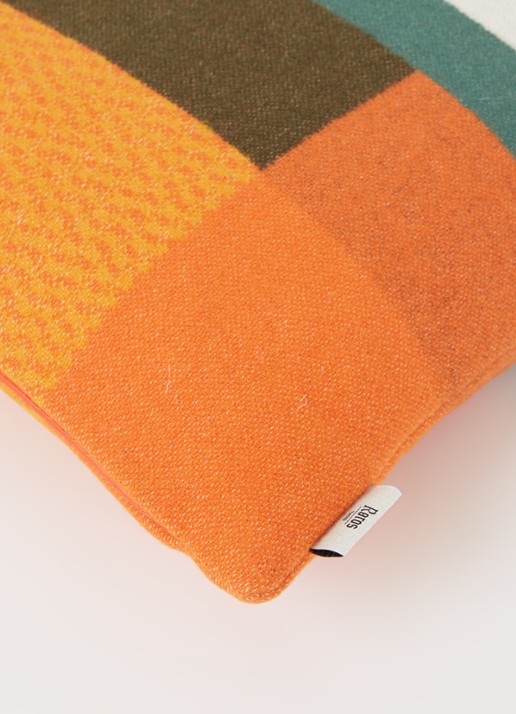 Røros Tweed Mikkel sierkussen 50 x 50 cm - detail 3 orange