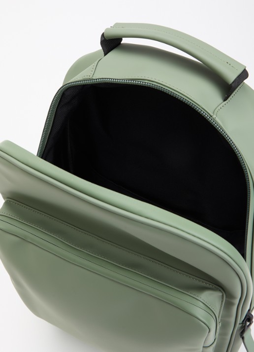 Rains Book Daypack W3 Large rugzak met 16 inch laptopvak en waterafstotende coating   - detail 3 olijfgroen