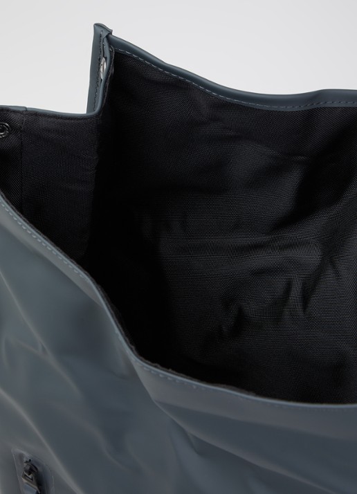 Rains Rolltop Large rugzak met 16 inch laptop vak en waterafstotende coating  - detail 2 donkergrijs