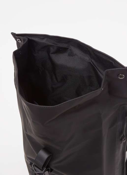 Rains Rolltop rugzak met 16 inch laptopvak - detail 3 zwart