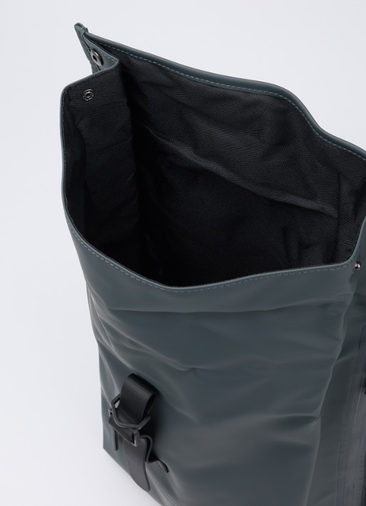 Rains Rolltop rugzak met waterafstotende coating - detail 2 antraciet