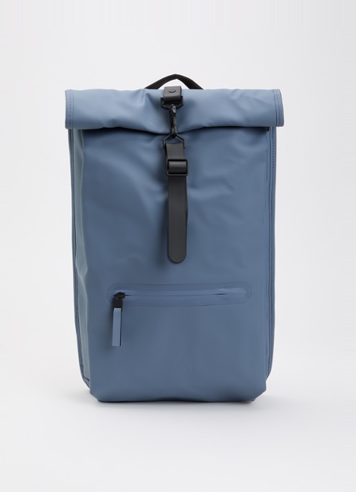 Rains Rolltop rugzak met waterafstotende coating - voorkant 3 staalblauw