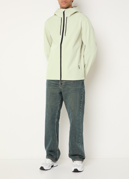 Rains Suva softshell jack met capuchon - voorkant 4 lindegroen
