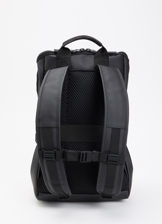 Rains Texel Cargo rugzak met 16 inch laptopvak en waterafstotende coating - achterkant zwart
