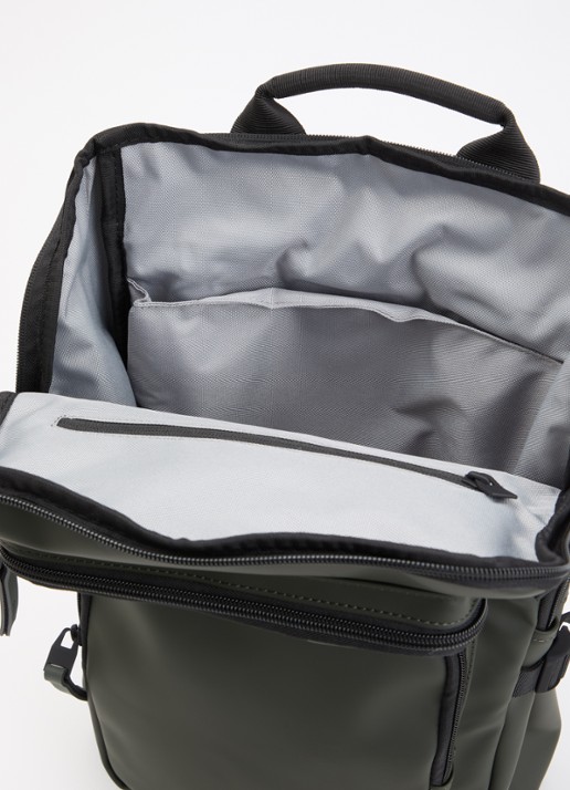 Rains Texel Cargo rugzak met 16 inch laptopvak en waterafstotende coating - detail 2 groen