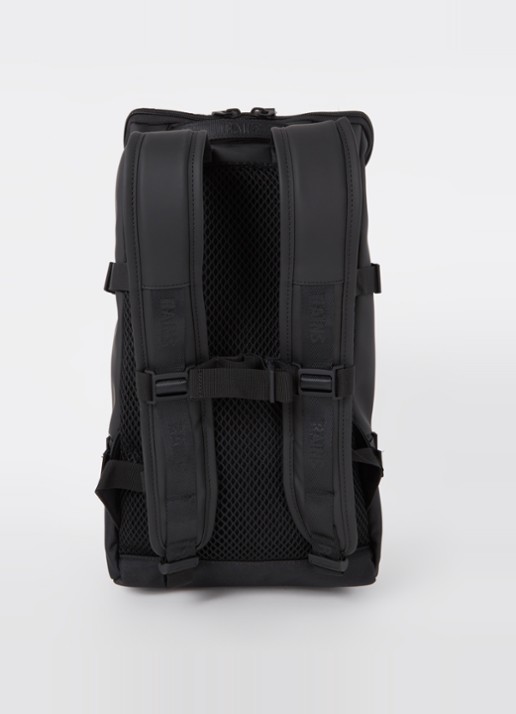 Rains Trail Cargo rugzak met 13 inch laptopvak en waterafstotende coating - achterkant 2 zwart