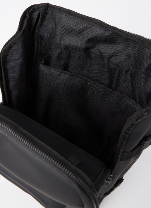 Rains Trail Cargo rugzak met 13 inch laptopvak en waterafstotende coating - detail 3 zwart
