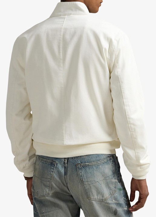 Ralph Lauren Bomberjack met logoborduring en klepzakken - achterkant deckwash white / wit