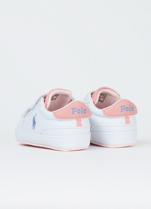 Ralph Lauren Heritage Court II babyschoentje met logoborduring - achterkant beige