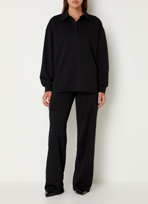 Refined Department Loes fijngebreide polo met logoborduring - voorkant 3 zwart
