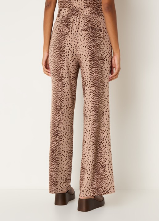 Refined Department Puck high waist loose fit pantalon met panterprint  - achterkant bruin
