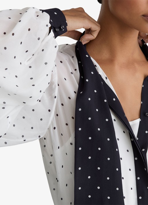 Reiss Arial blouse met sjaalkraag en stippenprint - detail 4 gebroken wit