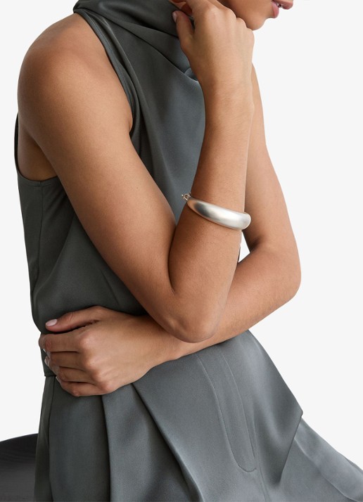 Reiss Erica wide fit jumpsuit van satijn - detail 2 donkergrijs