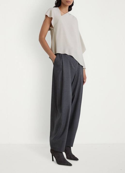 Reiss Jade top met asymmetrische hals - voorkant 2 lichtgrijs