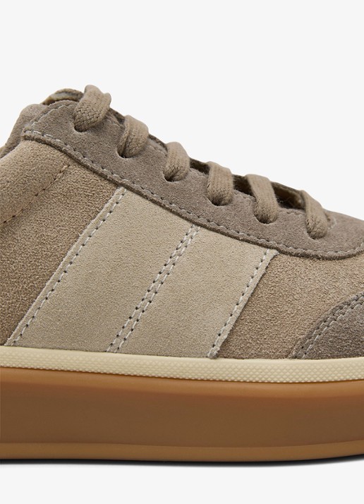 Reiss Lizzie sneaker van suède - detail 4 taupe