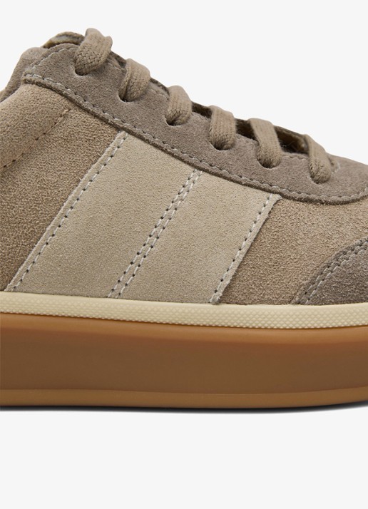 Reiss Lizzie sneaker van suède - detail 5 taupe